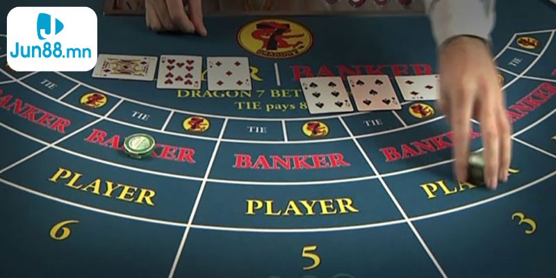 Baccarat có lối chơi đơn giản nhưng mang lại tỷ lệ thắng cược cao